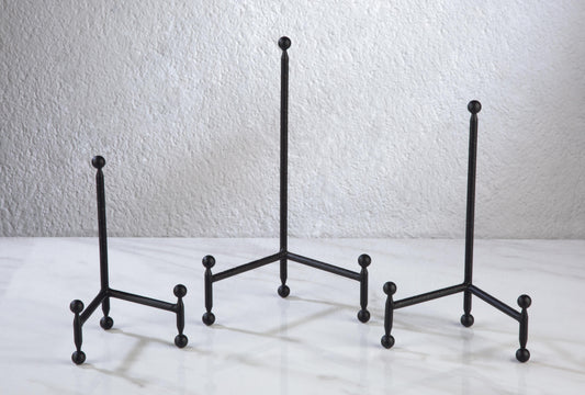 Modern Tripod Easel